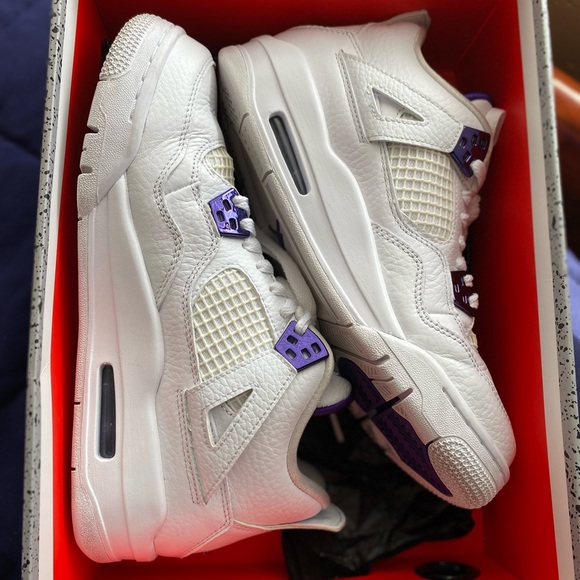 Air Jordan 4 Retro - Picture 3 of 9